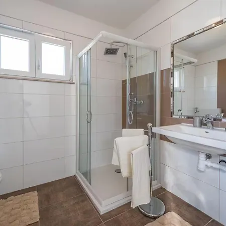 Ferienhaus Family Friendly House With A Swimming Pool Zemunik Gornji, Zadar - 27166 Vlasnovic